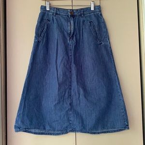 Forever 21 denim skirt US 27